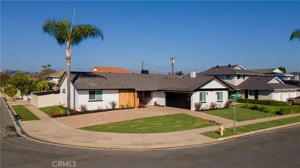 1701 Saybrook, Tustin