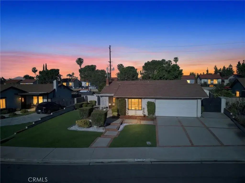 13077 Bagatelle, Moreno Valley
