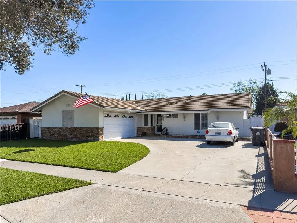 1117 S Arapaho, Santa Ana