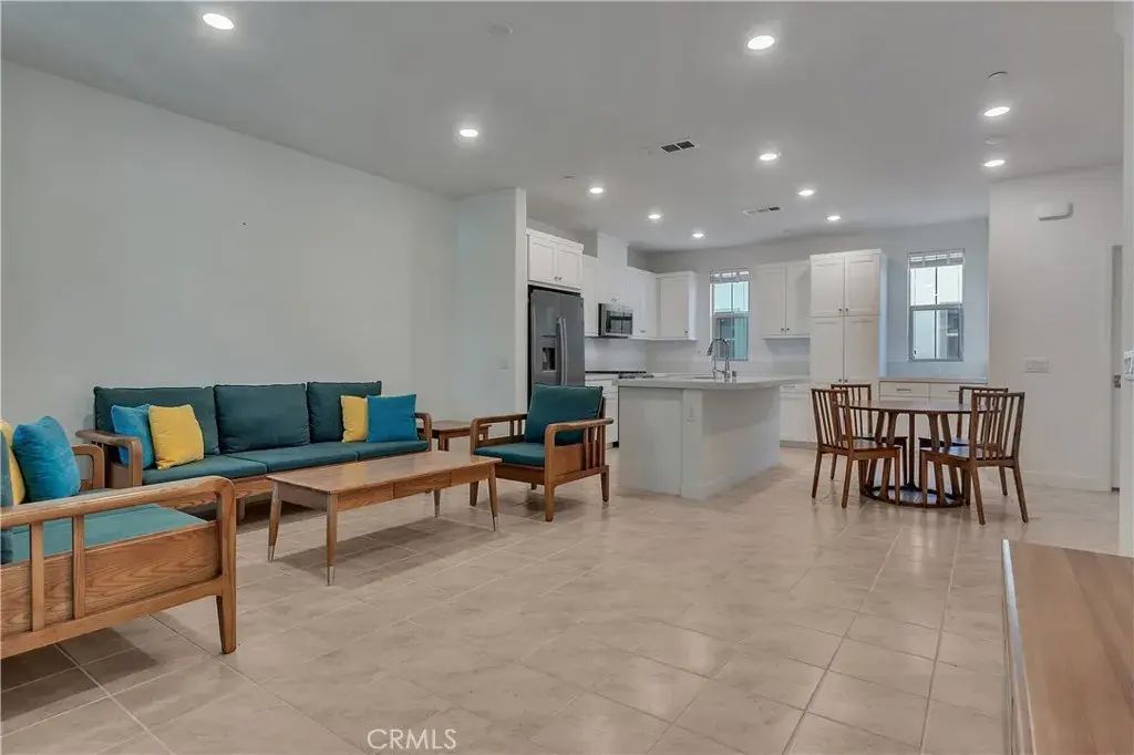 509 Tamarind Way B, West Covina