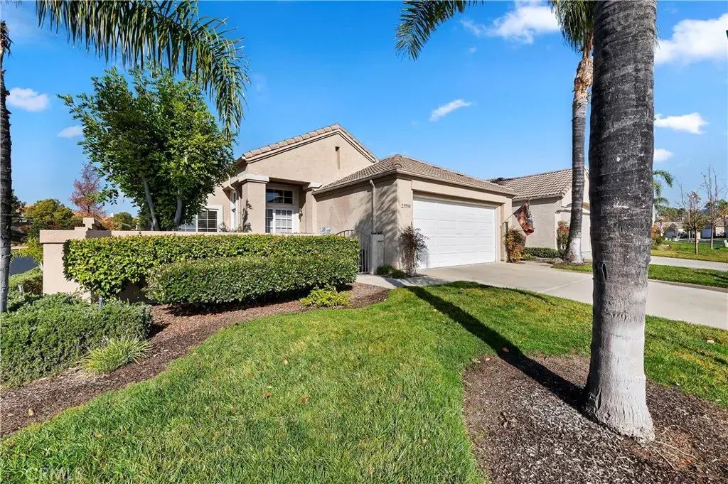 23990 Via Pamilla, Murrieta