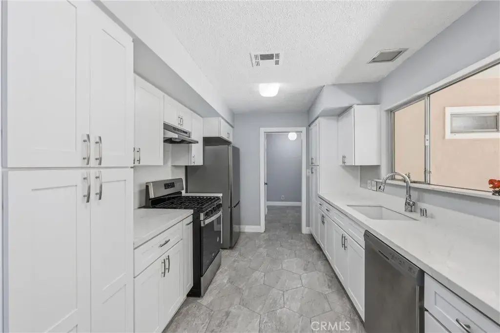 24673 Barton, Loma Linda