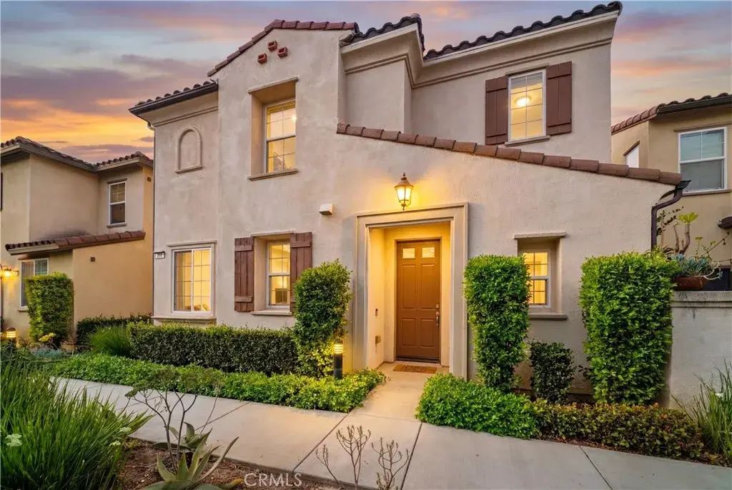 208 W Cork Tree, Orange