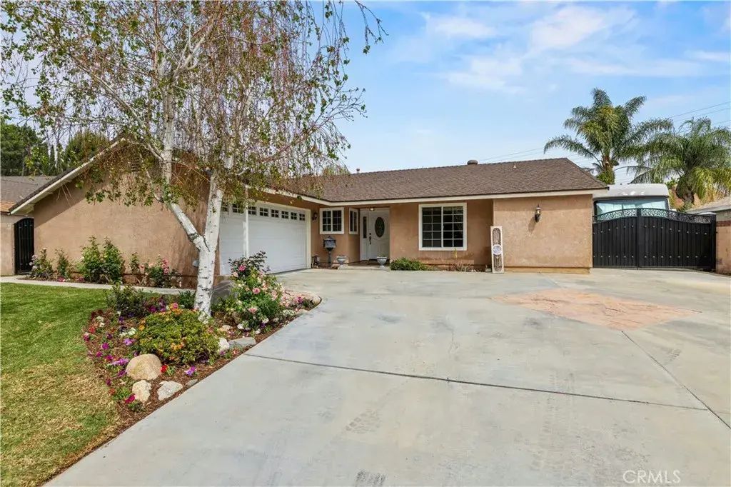27816 Ridgegrove, Saugus