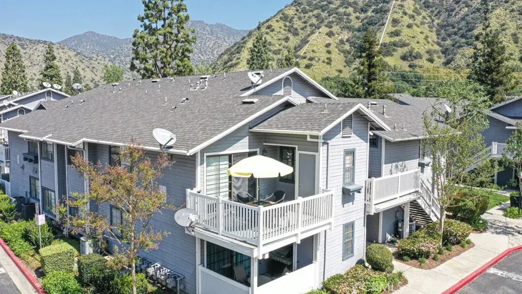 1712 Crystal Canyon, Azusa