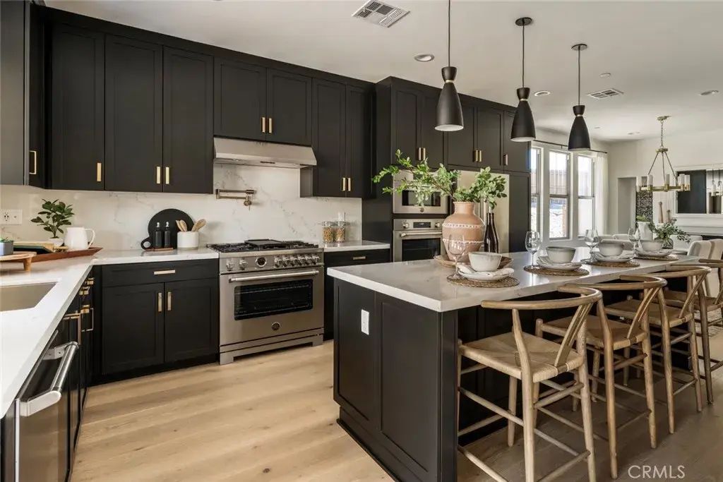 193 E Palm Street, Altadena