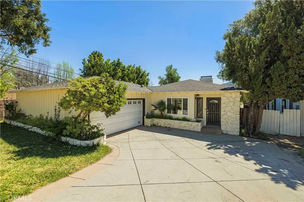 9601 Creemore Place, Tujunga
