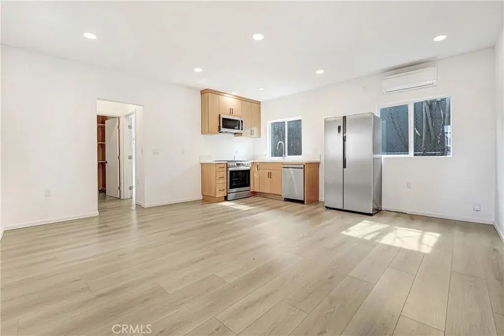 5418 Smiley Drive, Los Angeles