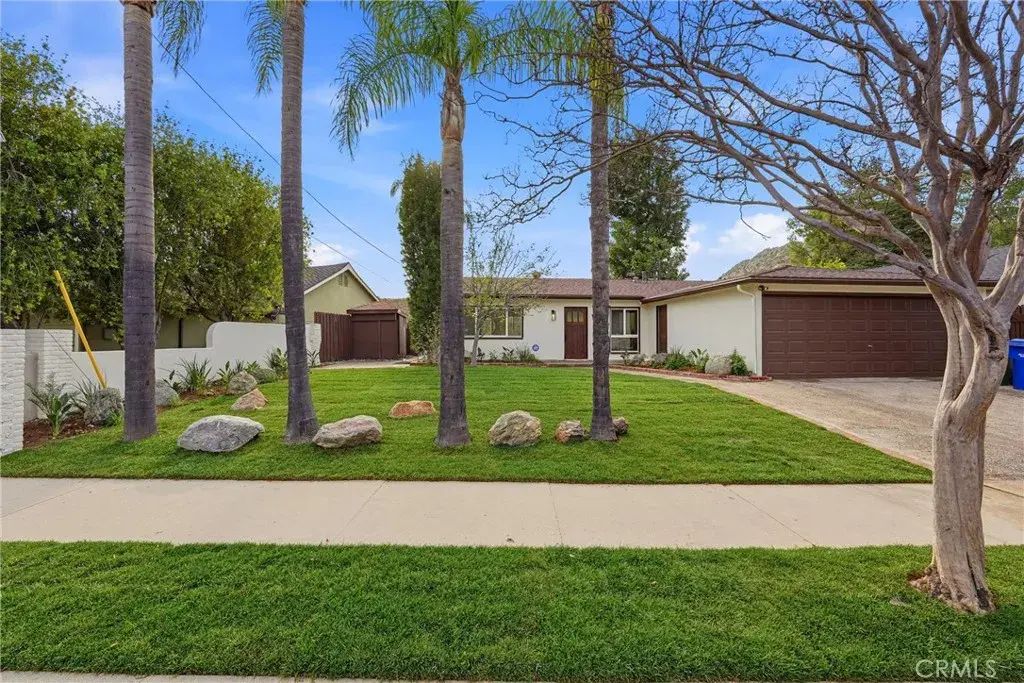 24308 Highlander Road, West Hills