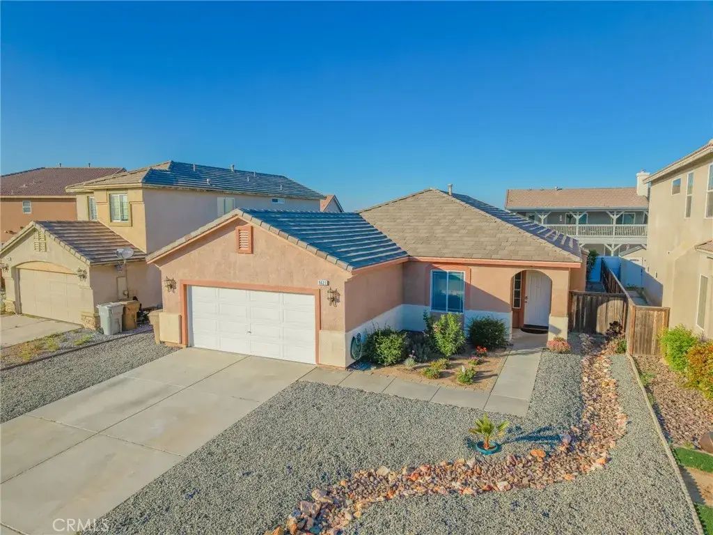 9421 Dragon Tree Drive, Hesperia