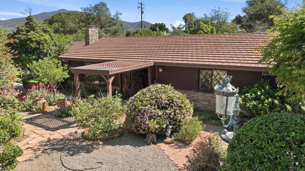2807 S Grade Road, Alpine