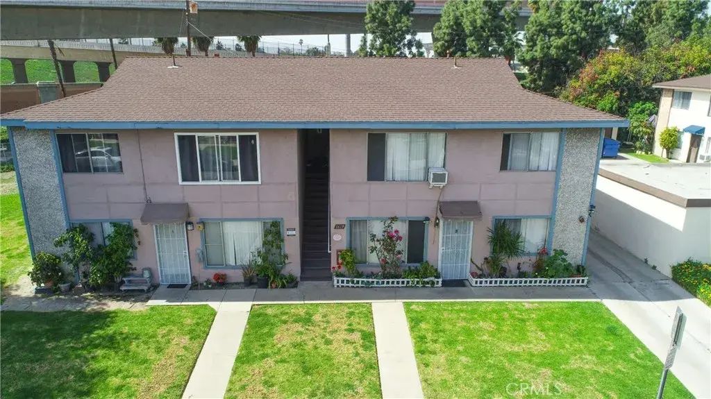1619 Picadilly, Fullerton