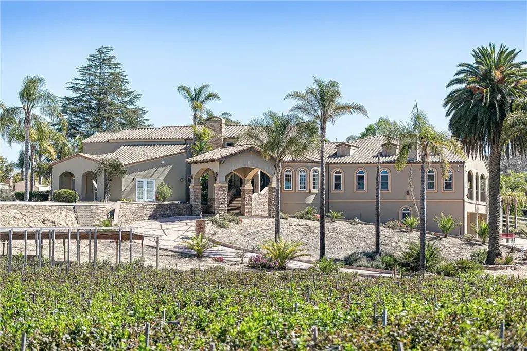 1956 Cambridge Way, Santa Maria