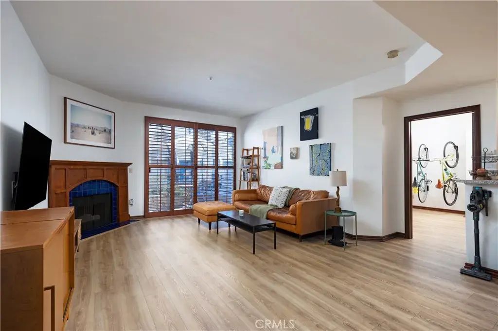 640 W 4th Street 410, Long Beach
