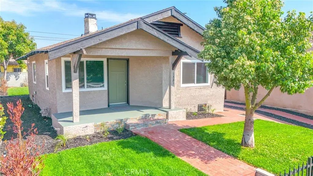 1331 W Manchester, Los Angeles
