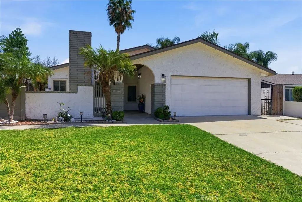 1019 Meadowview Court, Corona