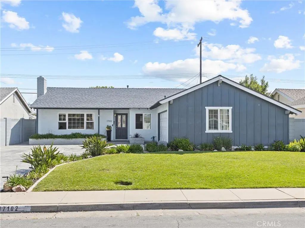 17102 Kampen Lane, Huntington Beach