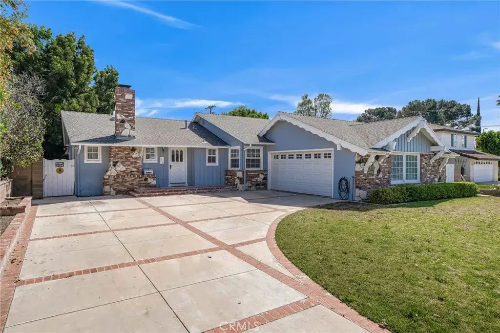 7618 Irondale, Winnetka
