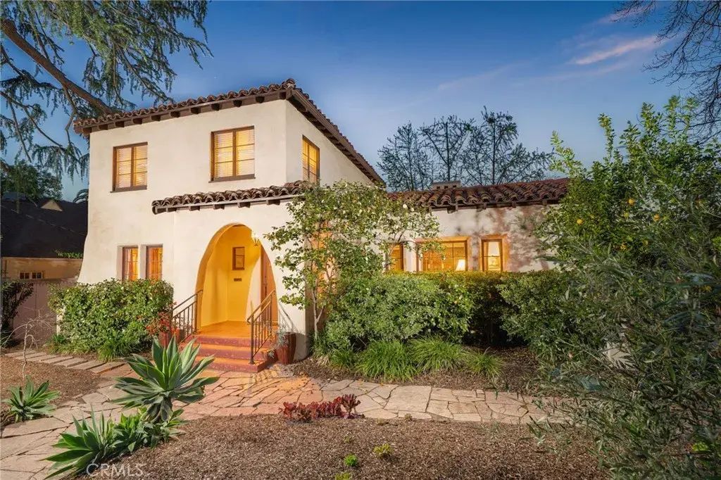 777 N Indian Hill, Claremont