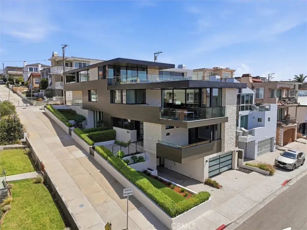 300 25th Street, Manhattan Beach