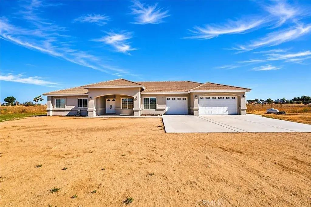 7576 Sunset, Phelan
