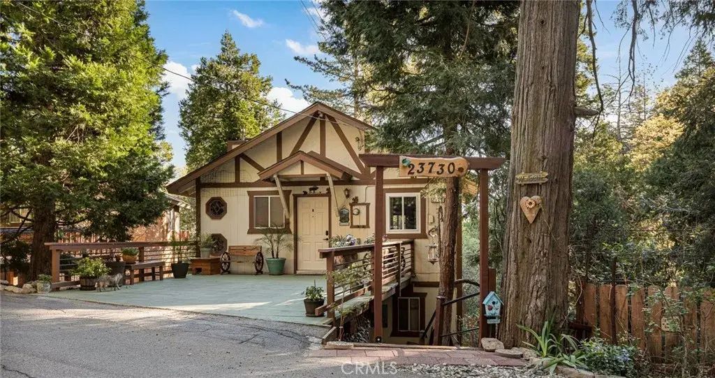 23730 Scenic, Crestline
