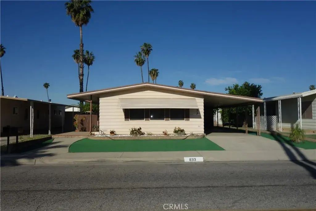 833 S Lyon Avenue, Hemet
