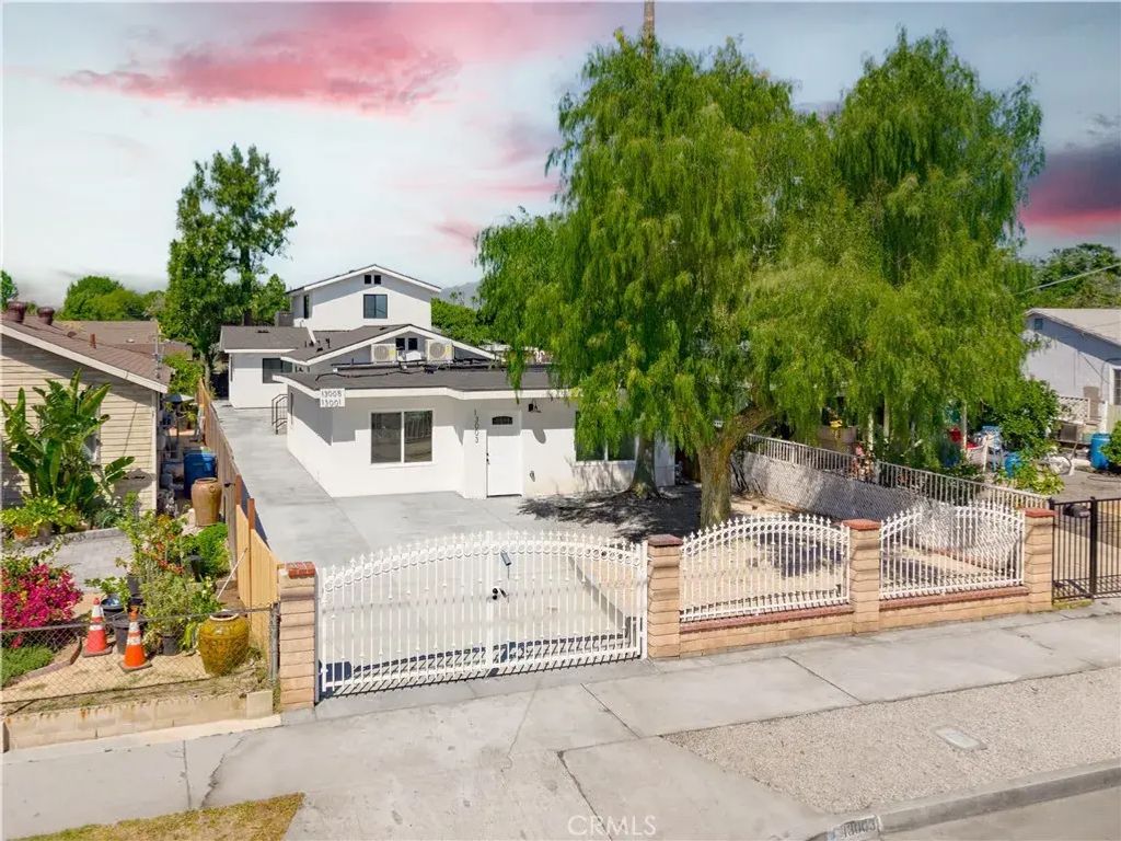 13003 Kamloops Street, Pacoima