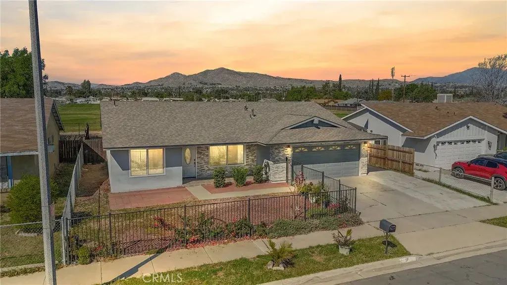 24706 Myrna, Moreno Valley