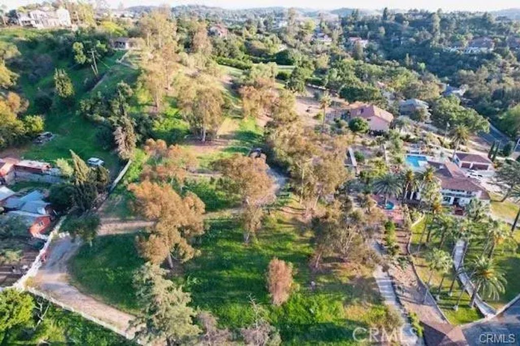 402 E De Anza Height Dr, San Dimas
