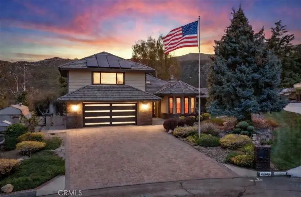 13046 Oak Crest, Yucaipa