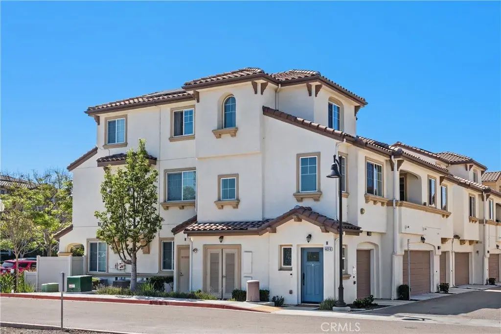 1431 Santa Victoria 6, Chula Vista