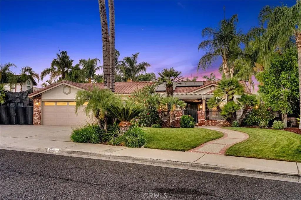6712 Mission Grove Parkway North, Riverside