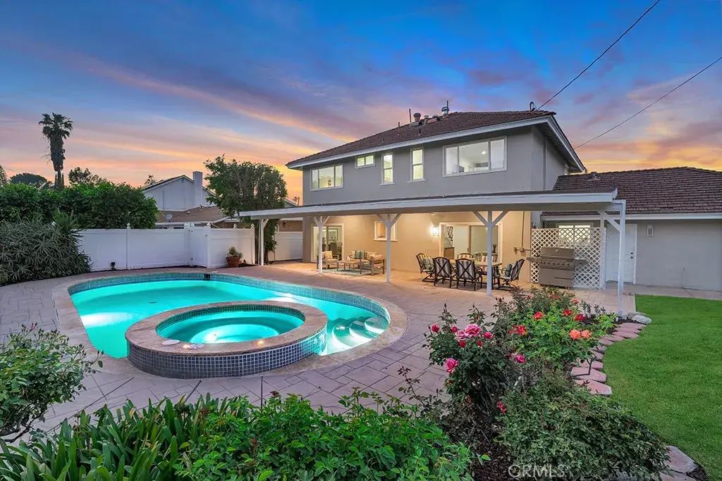 23942 Califa, Woodland Hills