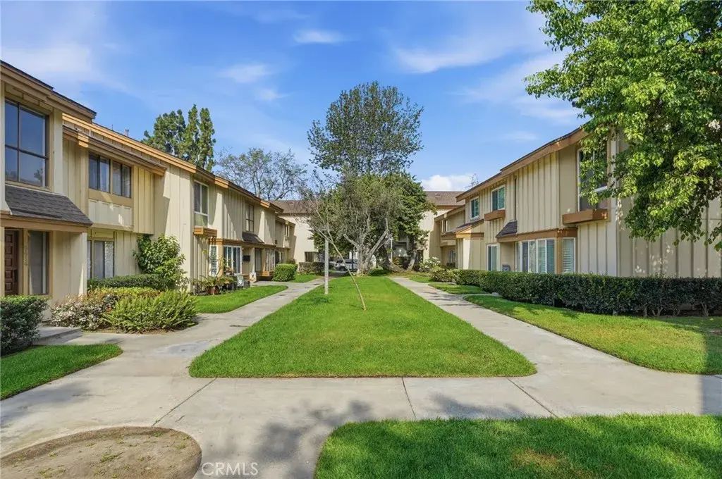 9646 Karmont, South Gate
