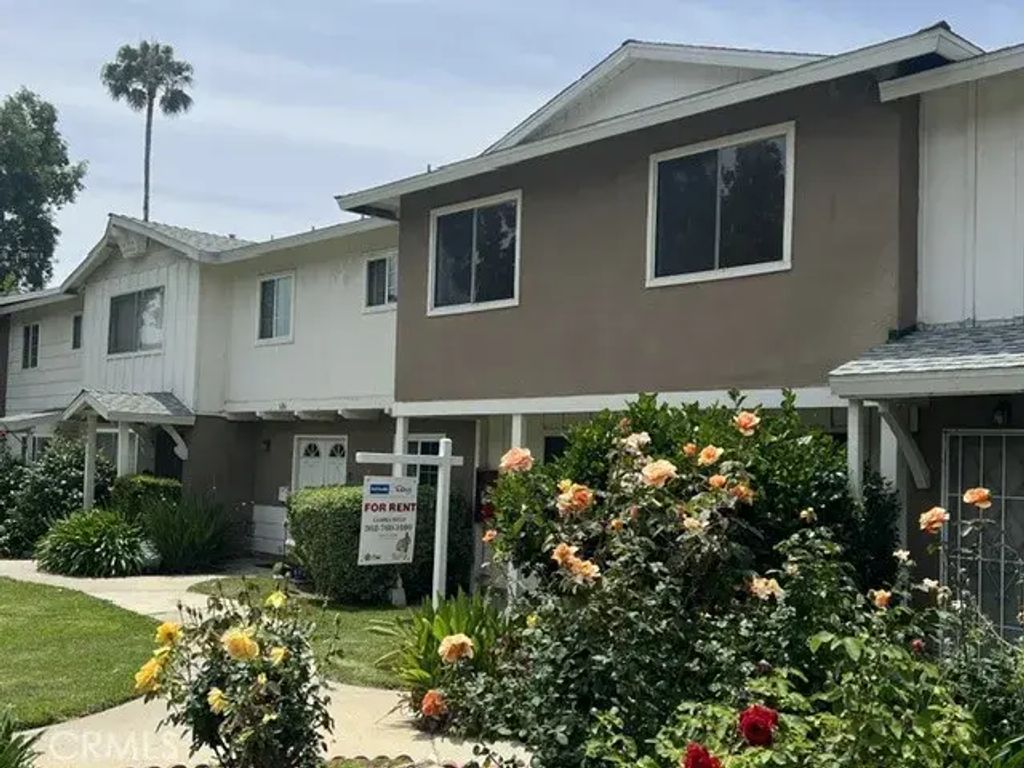 684 E Lee Place, Azusa