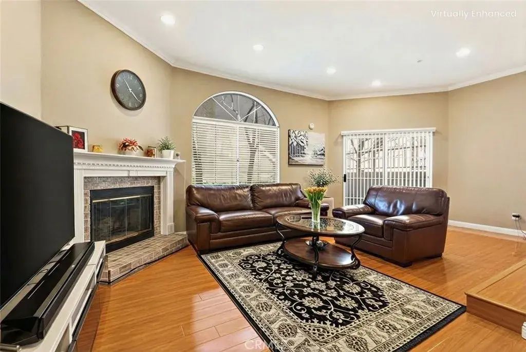 611 E Olive 106, Burbank