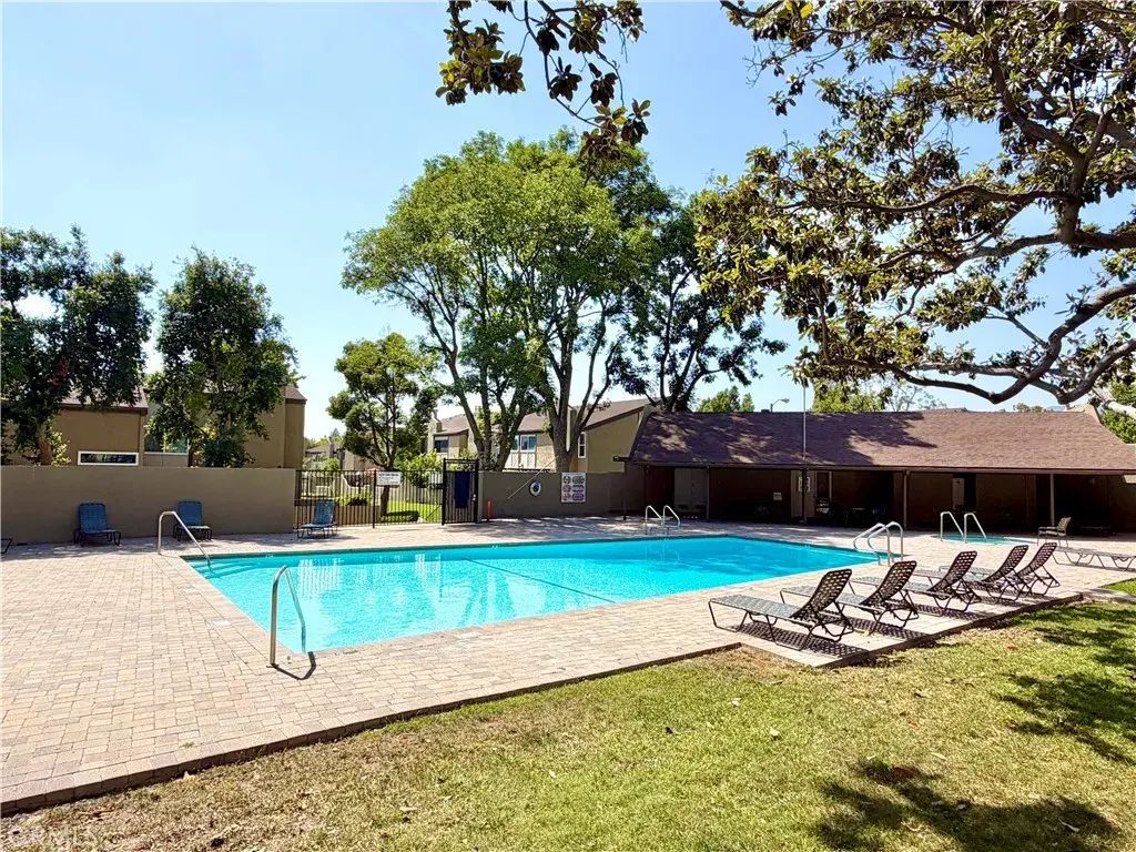 672 Greendale Lane, Pomona