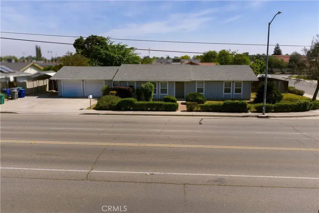 3654 Thompson, Selma