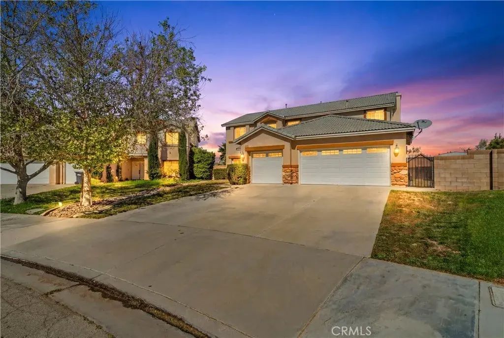 2111 Janet Dr, Lancaster