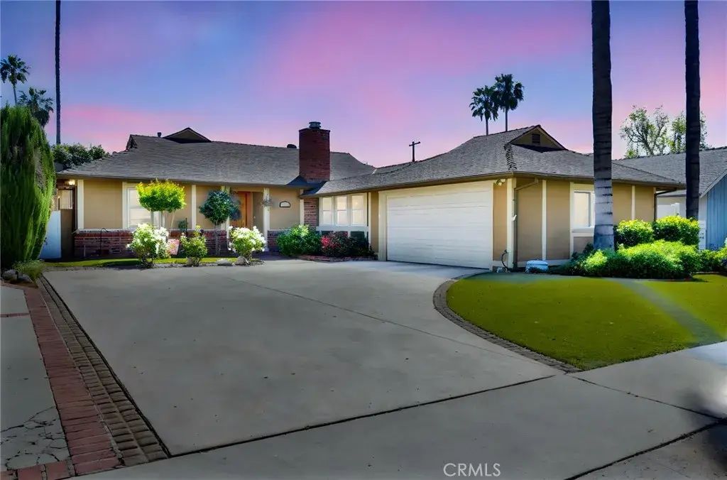 13922 Cohasset Street, Van Nuys