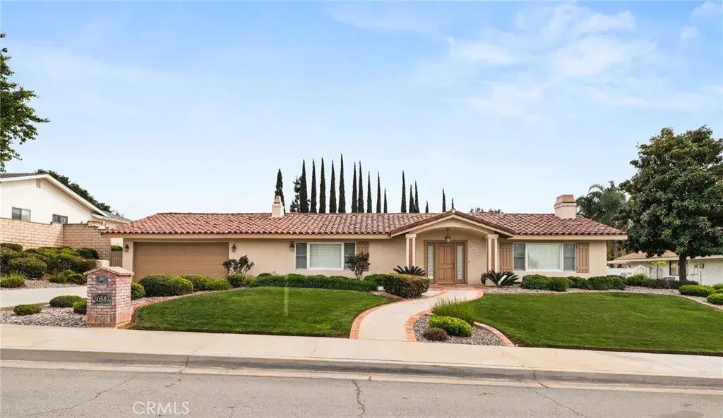 30587 Los Altos, Redlands