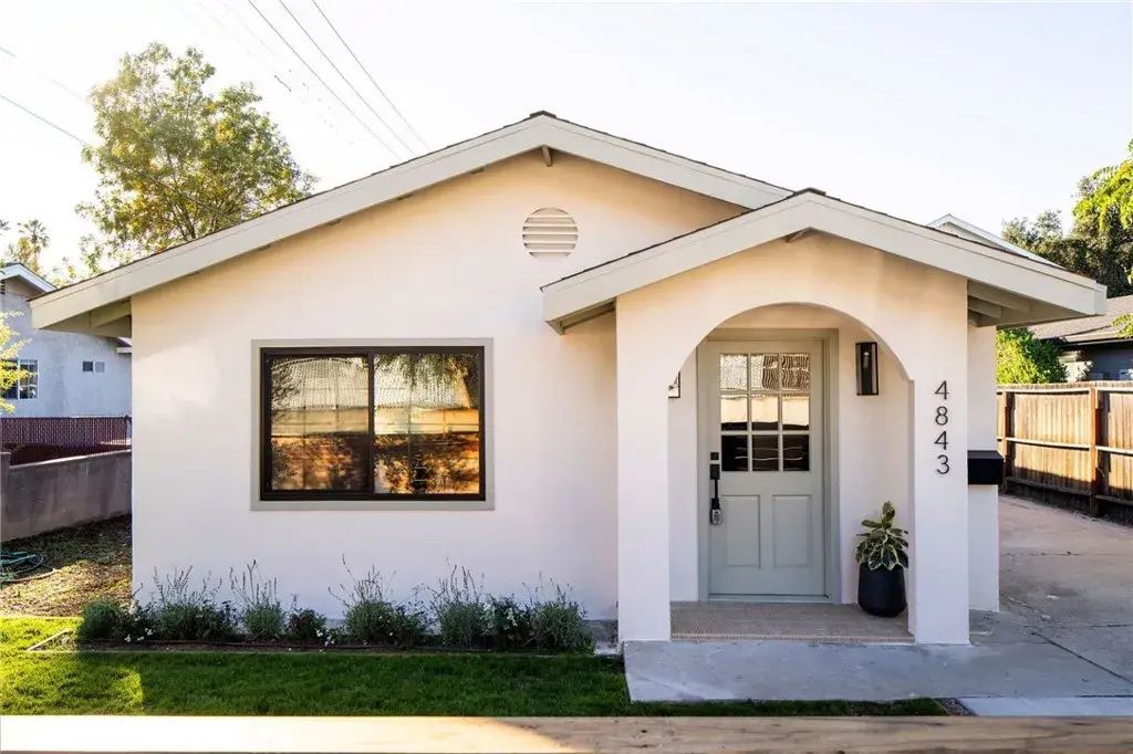 4843 Genevieve Avenue, Los Angeles