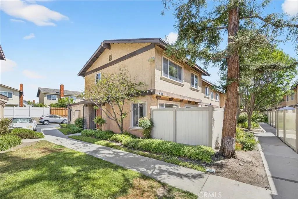 12305 Runnymede 1, North Hollywood