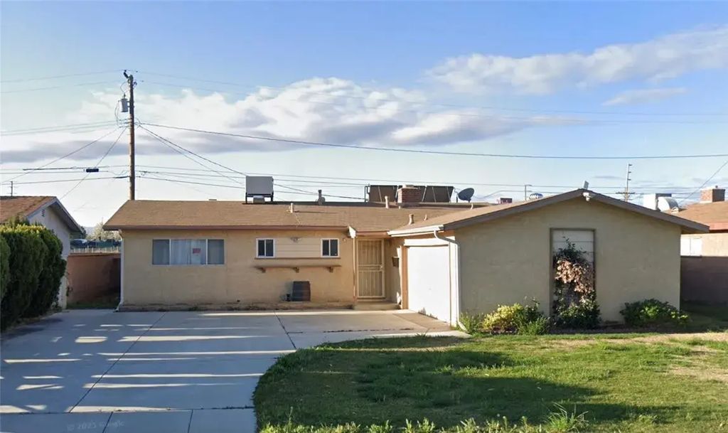 828 W Avenue J14, Lancaster
