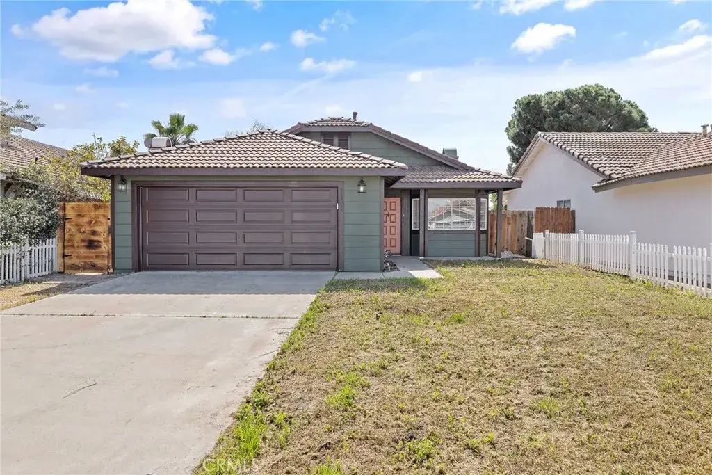 1171 State Street, Hanford