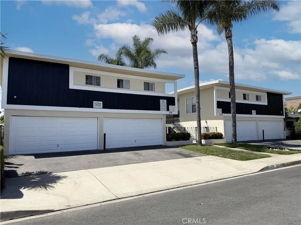7306-7312 Neo Street, Downey