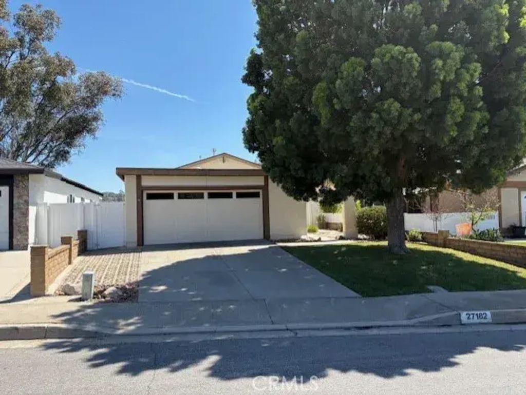 27182 La Fuente, Mission Viejo