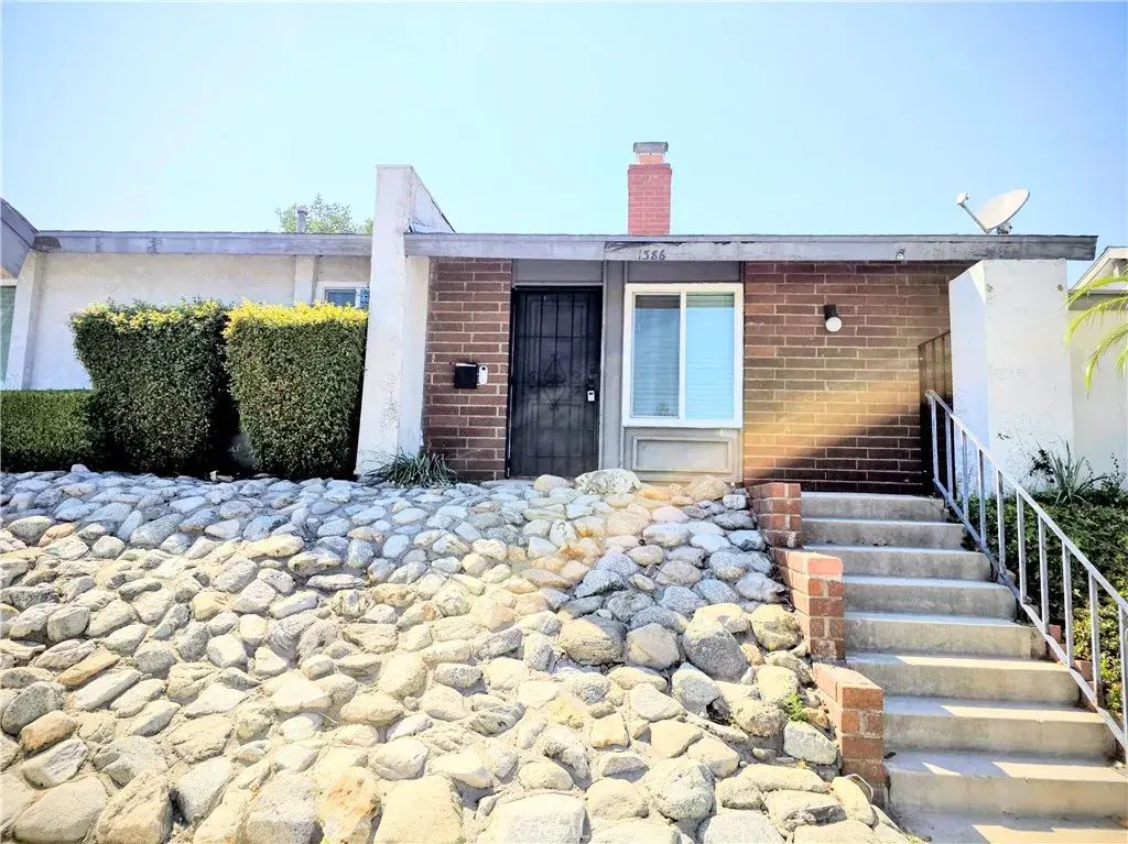 1386 W 8th Street, Upland