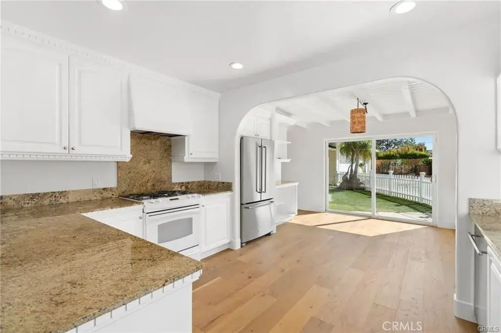 369 E 20th, Costa Mesa